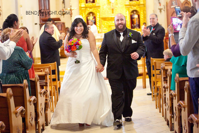 16-photos-of-weddings-at-san-fernando-cathedral-san-antonio-texas-lydia-valdez-corey-faircloth-wedding