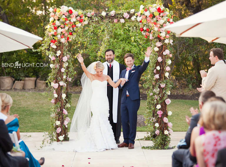 2b-outdoor-wedding-ceremony-photos-hyatt-hill-country-resort-san-antonio-tx-texas-independence-lawn