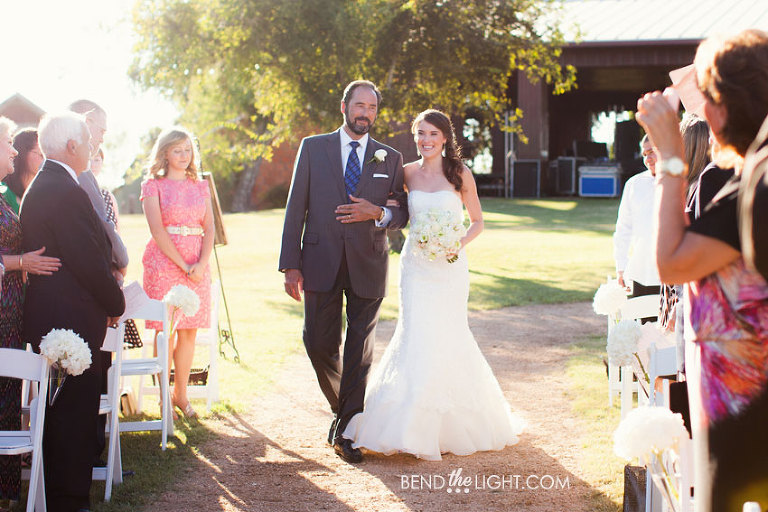 4-outdoor-wedding-ceremony-photos-hofmann-ranch-patio