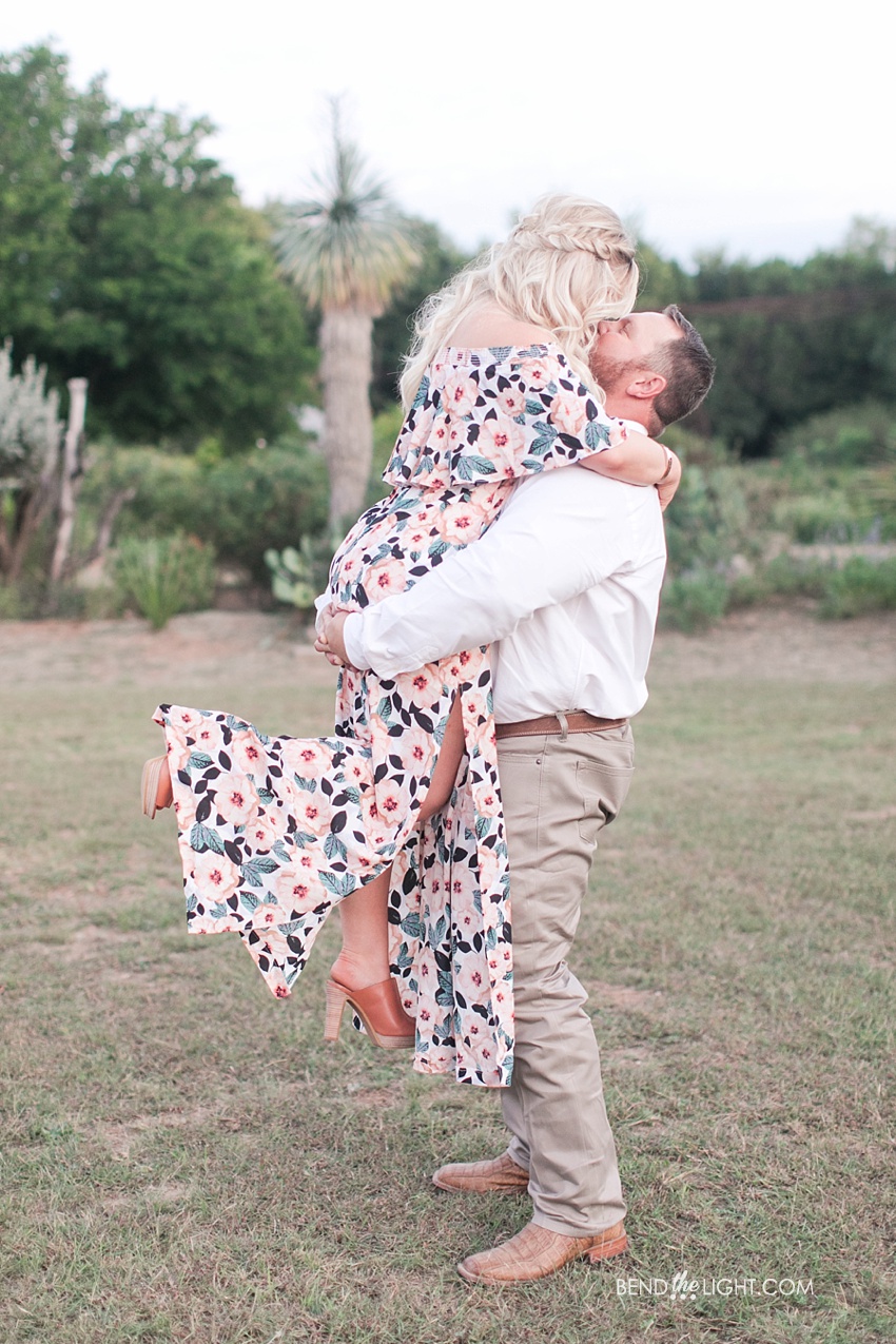 Texas Hill country engagement photographer_0026.jpg